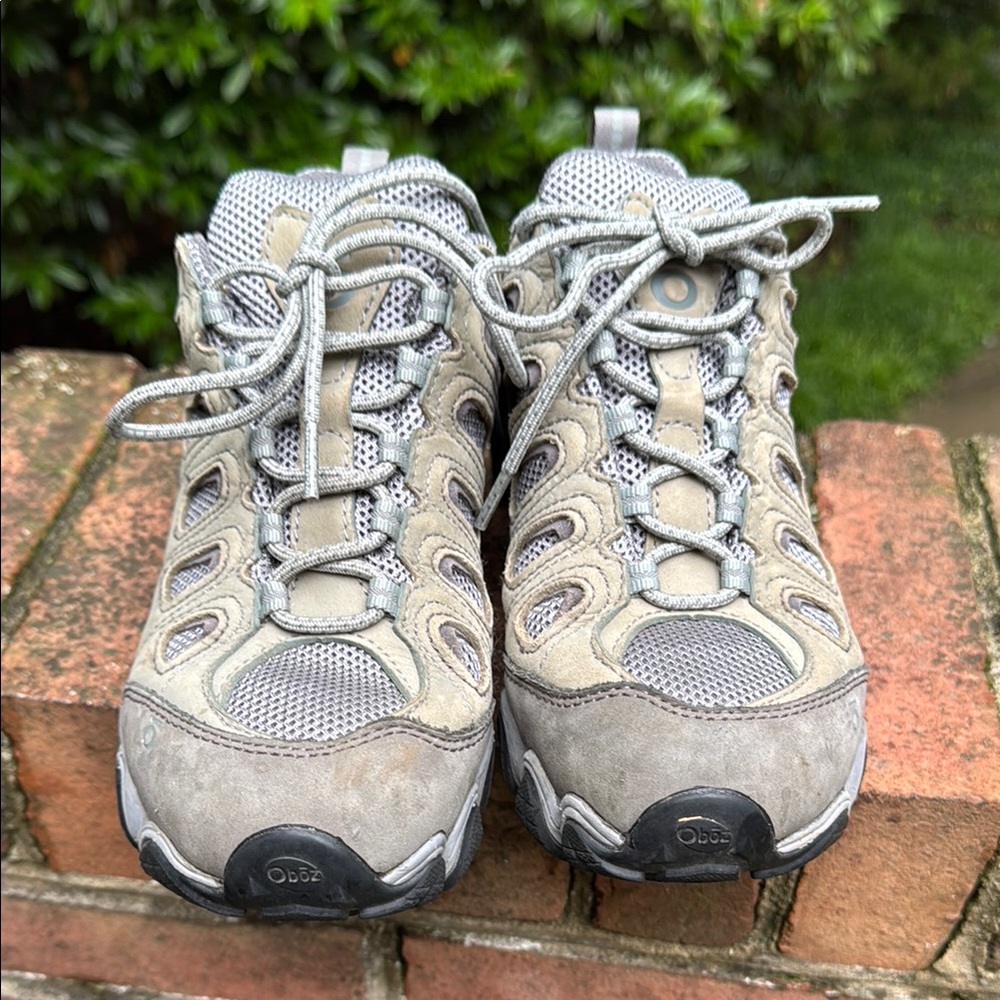 Oboz light Gray Athletic Hiking Shoes